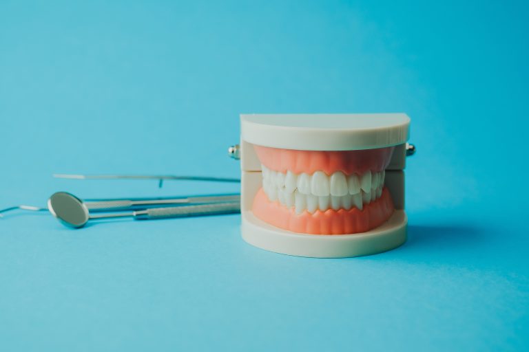 2025’s Top Denture Designs For Seniors: What You Need to Know